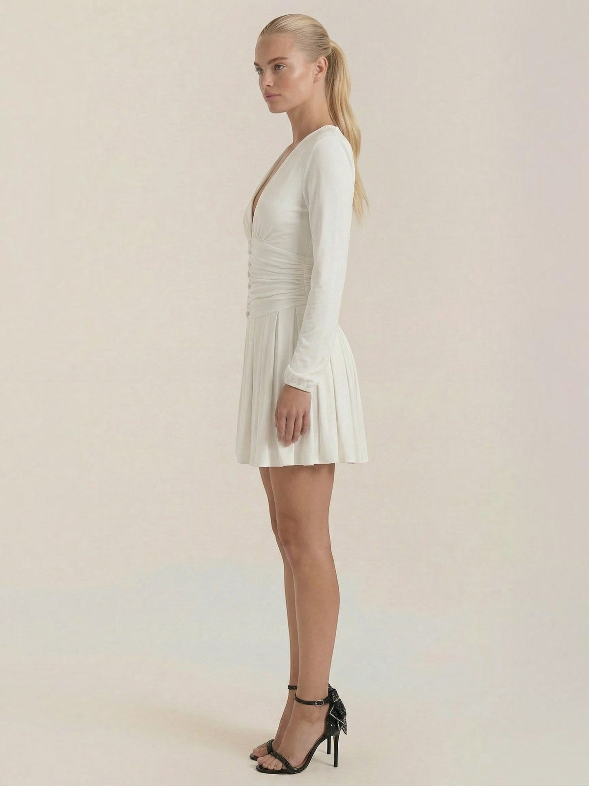Tricia Robe Courte Décolleté En V