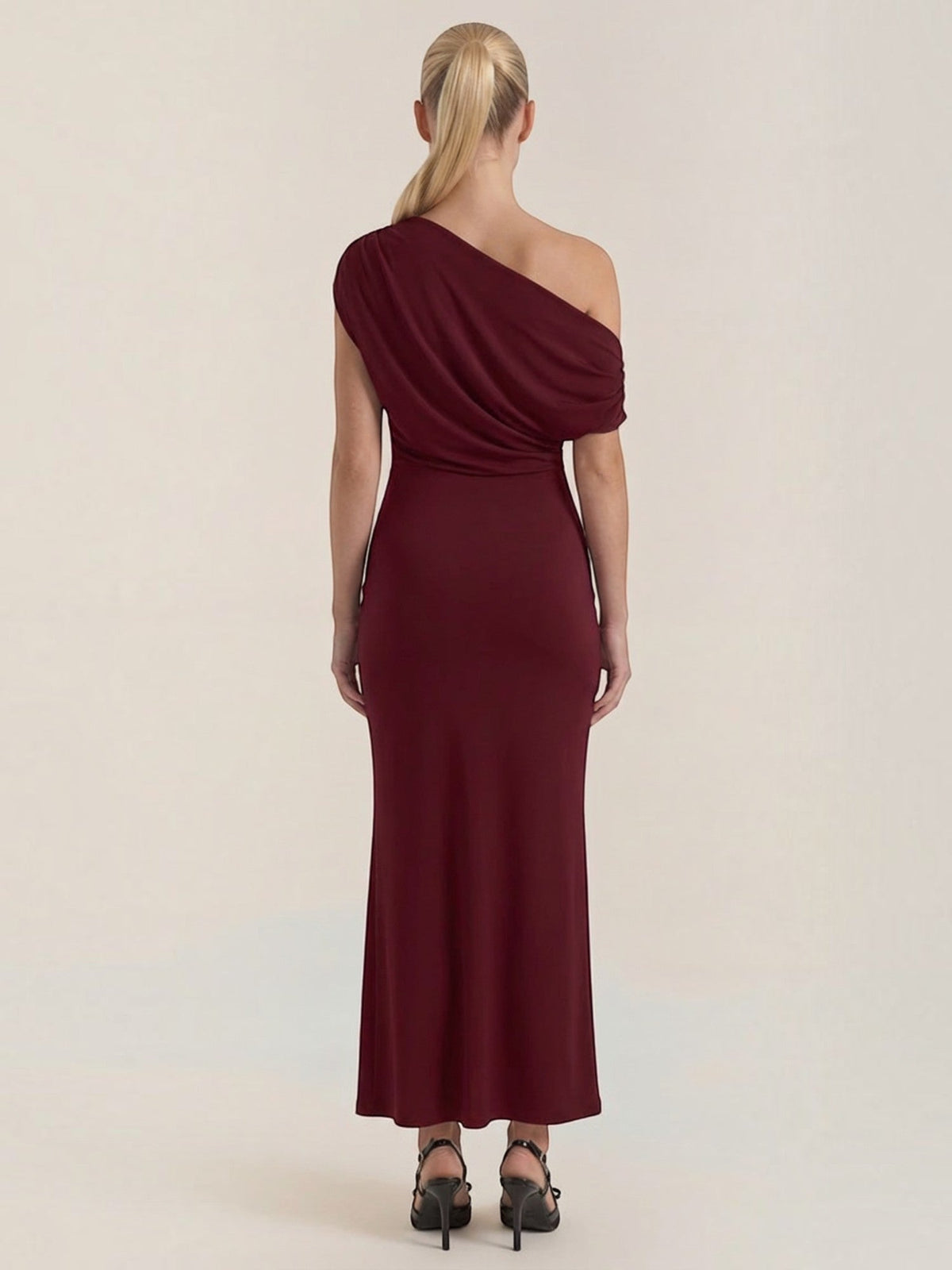 Candice Robe Longue Asymétrique Épaules Dénudées
