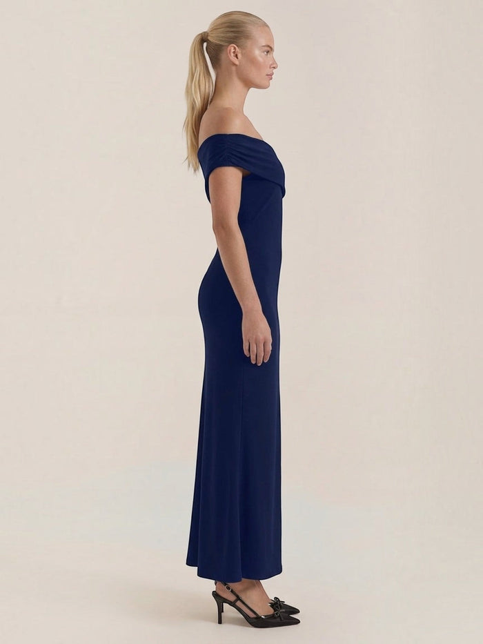 Candice Robe Longue Asymétrique Épaules Dénudées