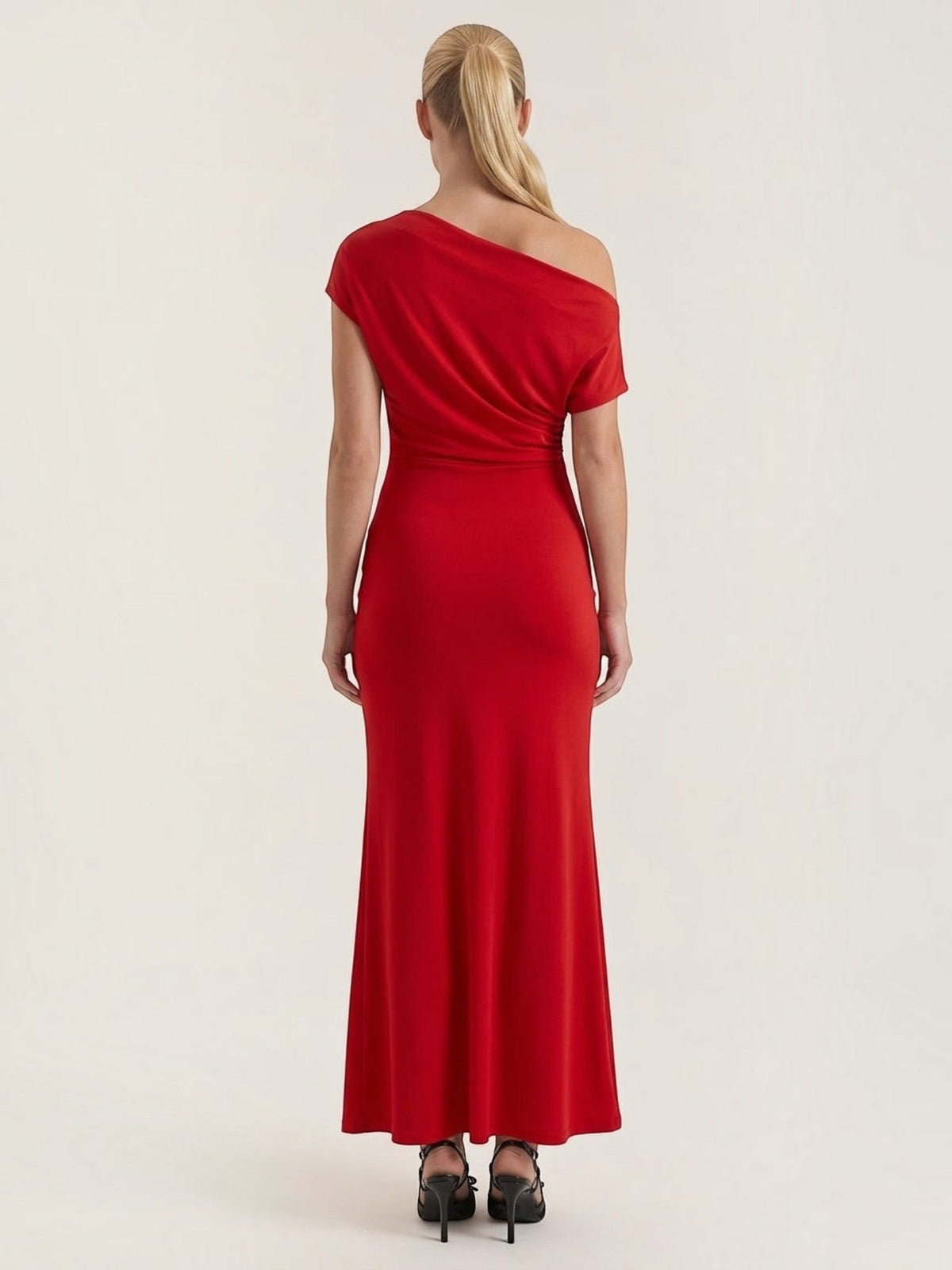 Candice Robe Longue Asymétrique Épaules Dénudées