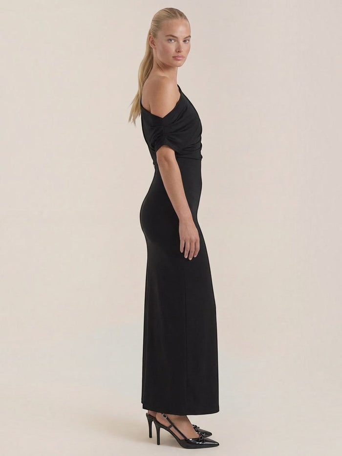 Candice Robe Longue Asymétrique Épaules Dénudées