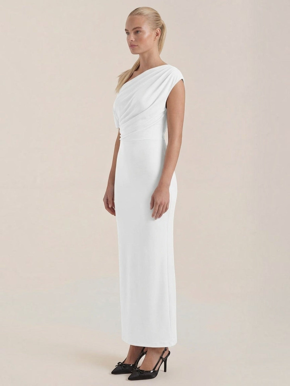 Candice Robe Longue Asymétrique Épaules Dénudées