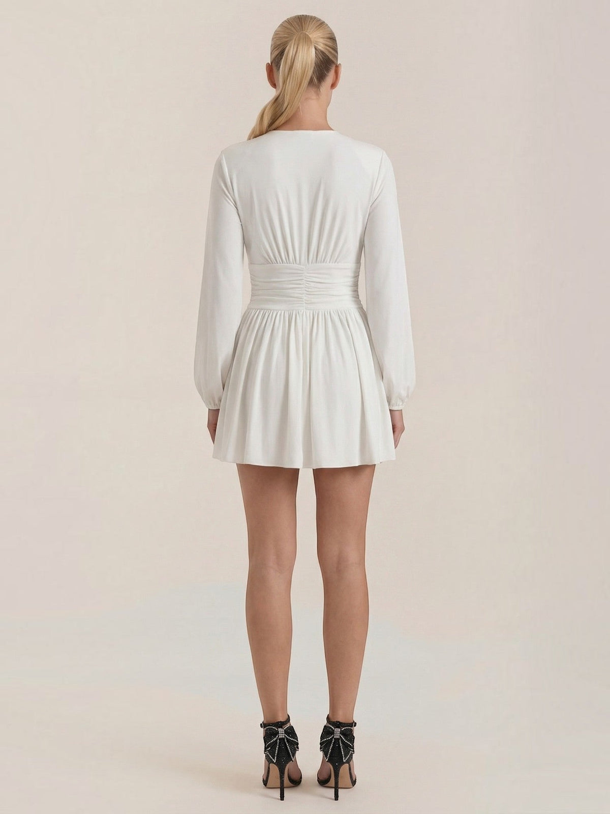 Tricia Robe Courte Décolleté En V