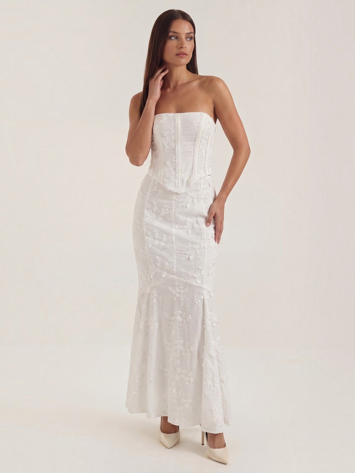 Anastasia Robe Longue Corset En Dentelle