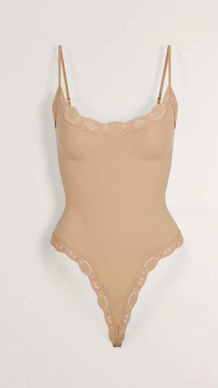 Body string en dentelle sans couture
