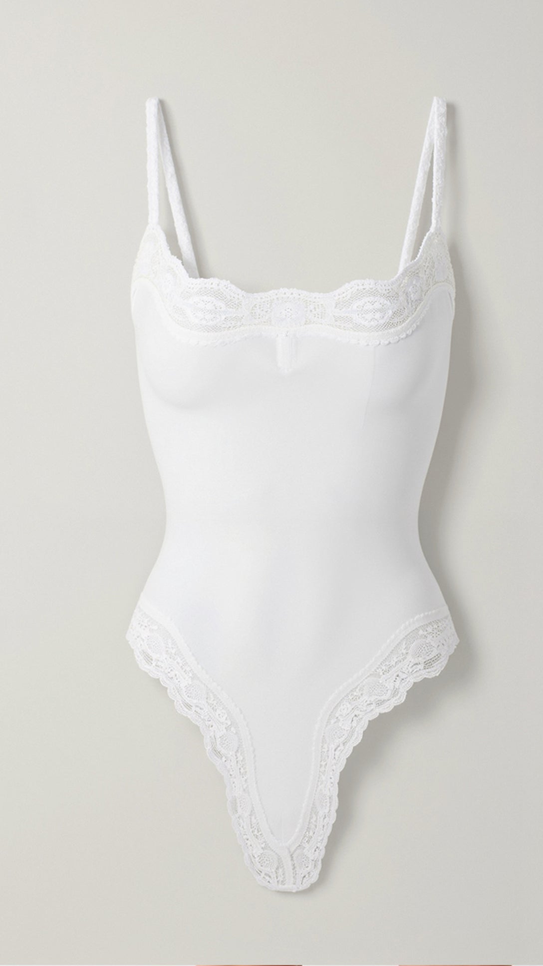 Body string en dentelle sans couture