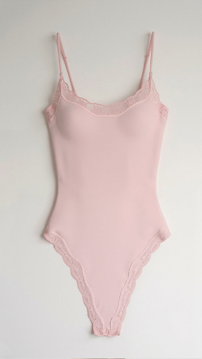Body string en dentelle sans couture