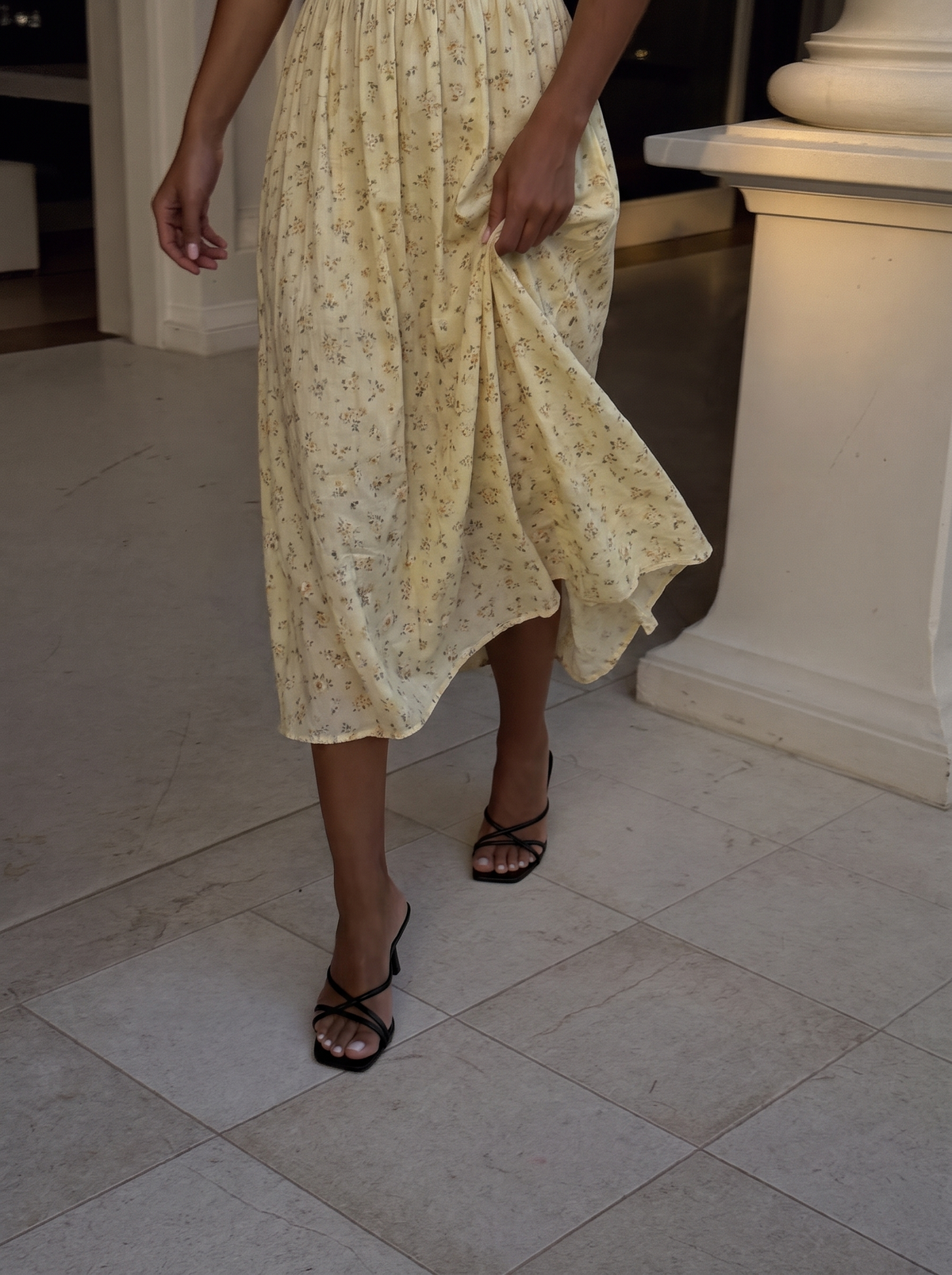 Christina Sandale À Brides Croisées