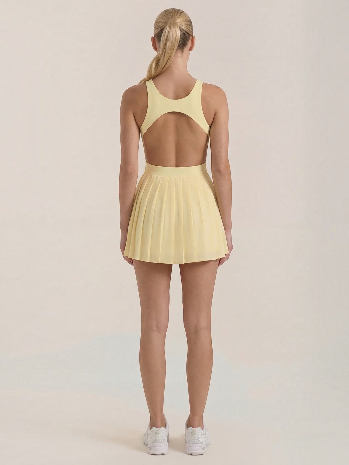 Deirdre Robe Plissée Courte
