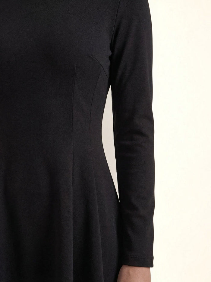 Ebony Robe Courte Cintrée À Manches Longues