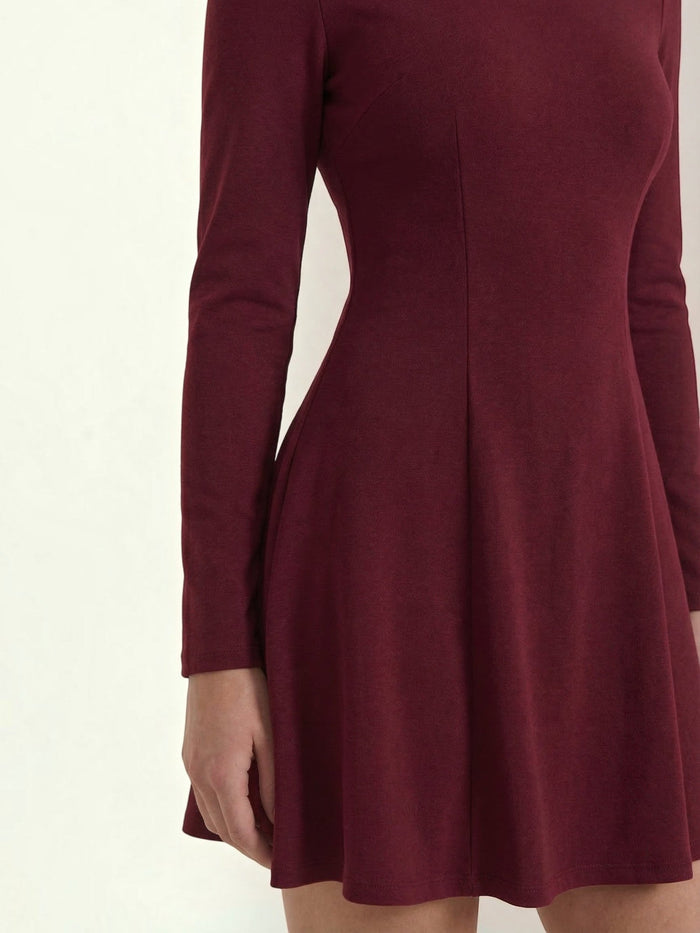 Ebony Robe Courte Cintrée À Manches Longues