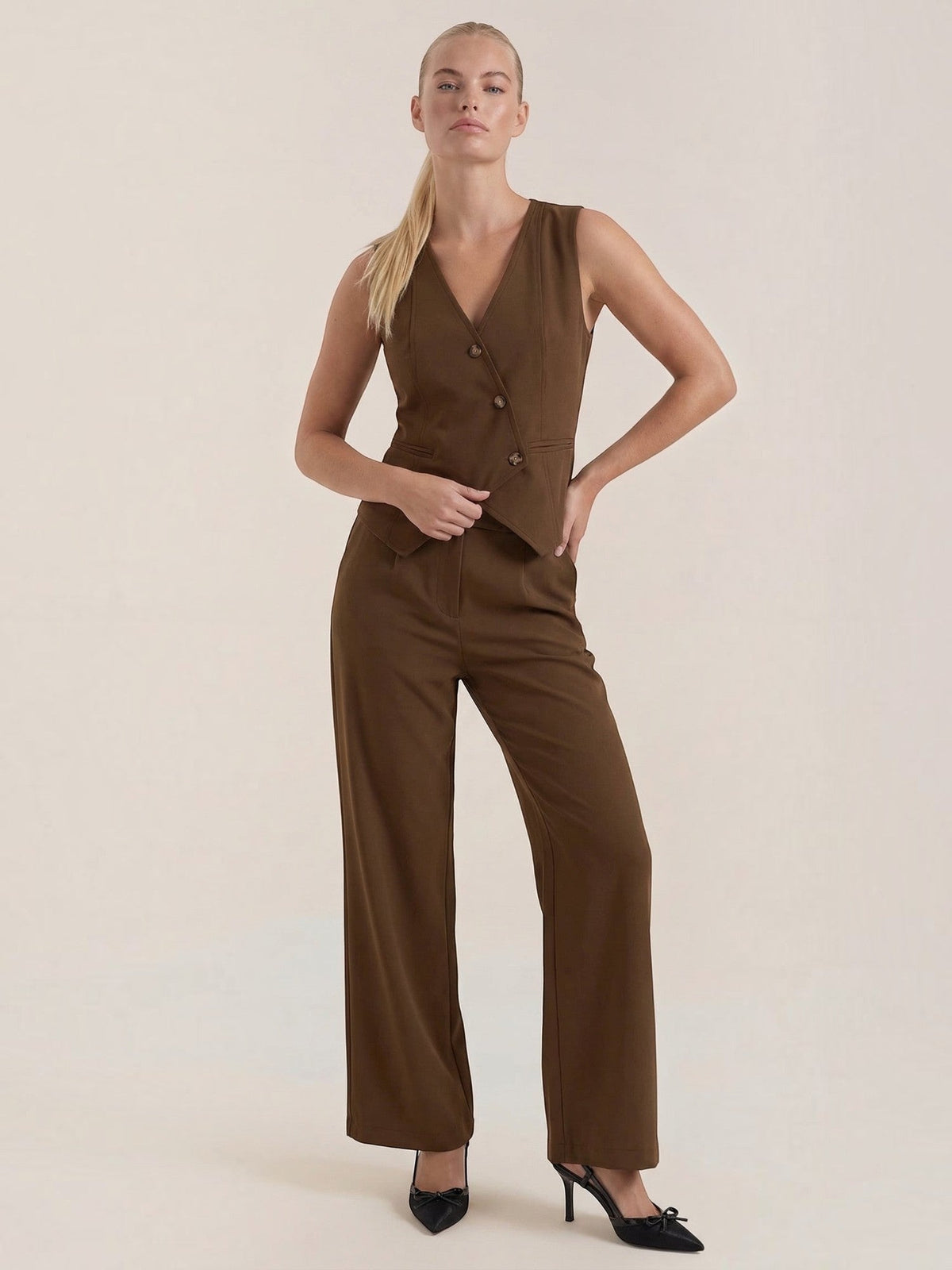 Ginger Ensemble Tailleur Avec Gilet Cintré Et Pantalon