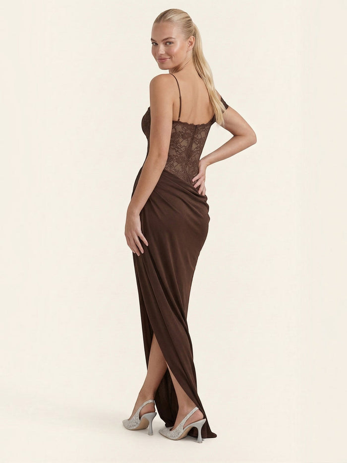 Giselle Robe Longue Corset En Dentelle Asymétrique