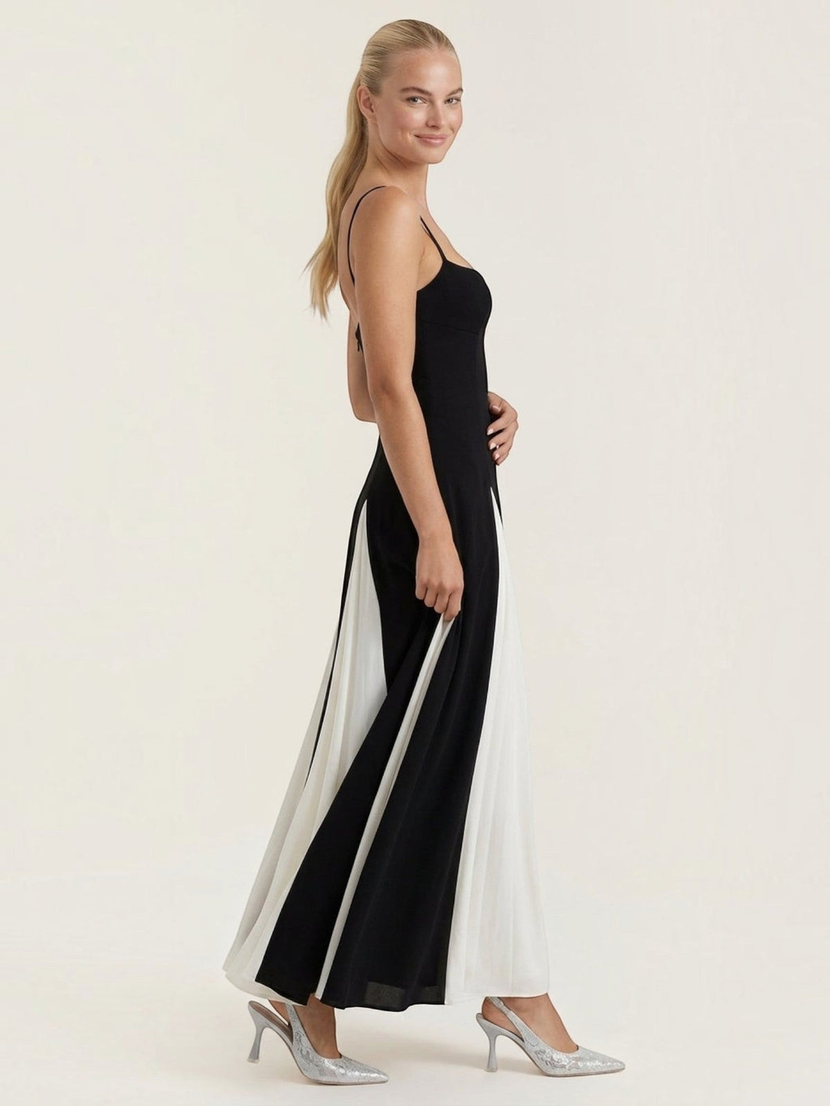 Goldie Robe Midi À Jupe Plissée Bicolore