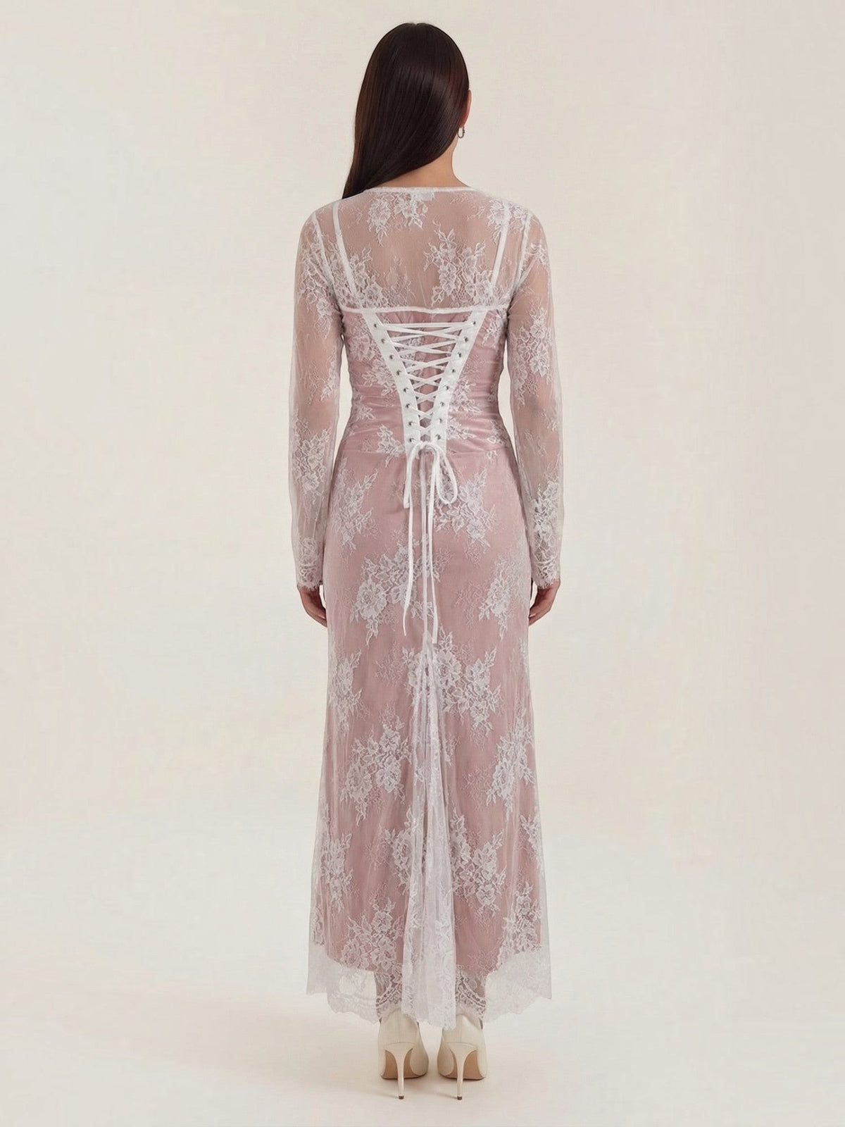 Nerissa Robe Longue En Dentelle