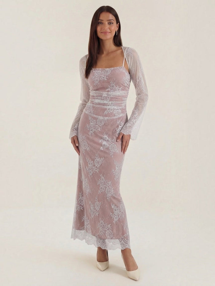 Nerissa Robe Longue En Dentelle