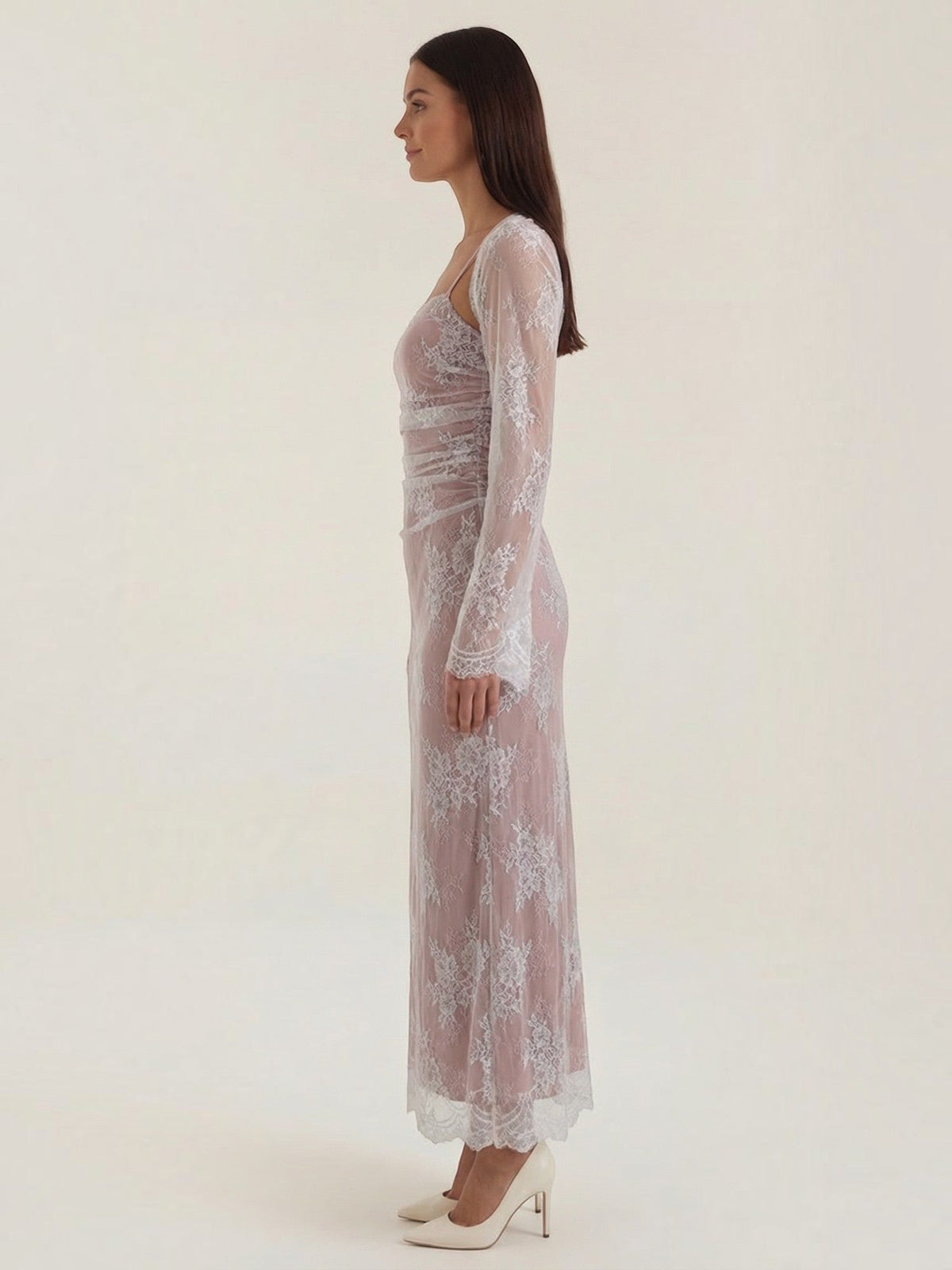 Nerissa Robe Longue En Dentelle