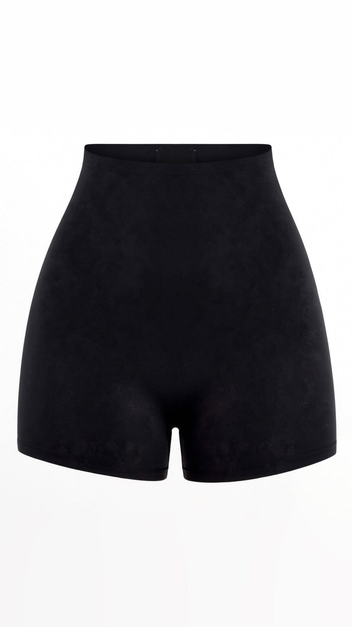 Short gainant taille haute longueur mi-cuisse sans couture