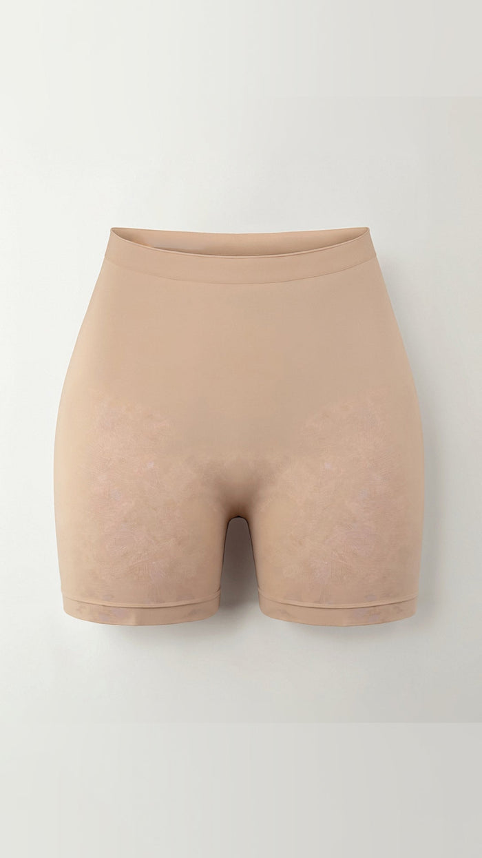 Short gainant taille haute longueur mi-cuisse sans couture