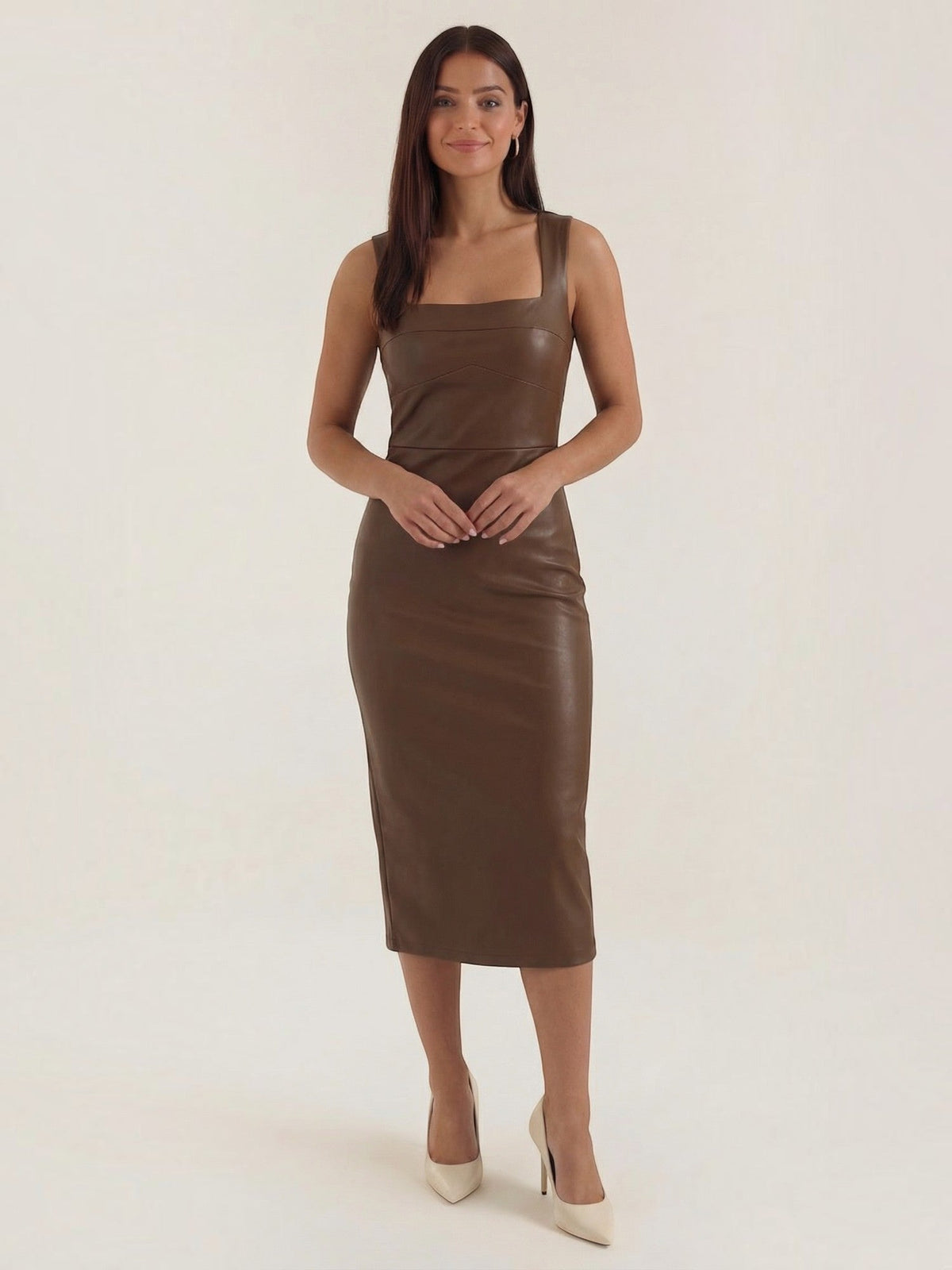 Yvonne Robe Midi Près Du Corps En Similicuir